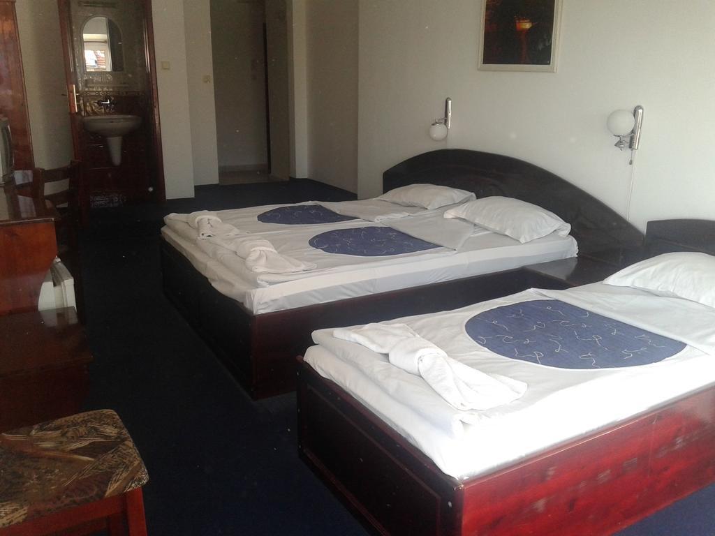 Семеен Хотел Елена Палас Nesebar Room photo