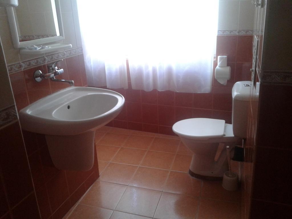 Семеен Хотел Елена Палас Nesebar Room photo