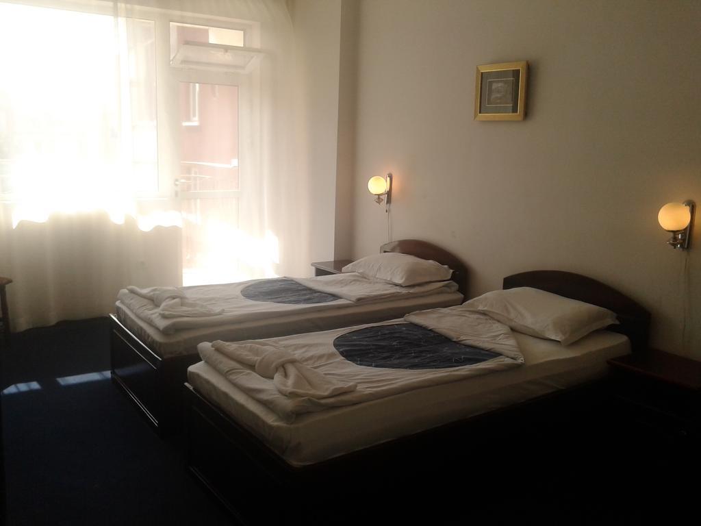 Семеен Хотел Елена Палас Nesebar Room photo