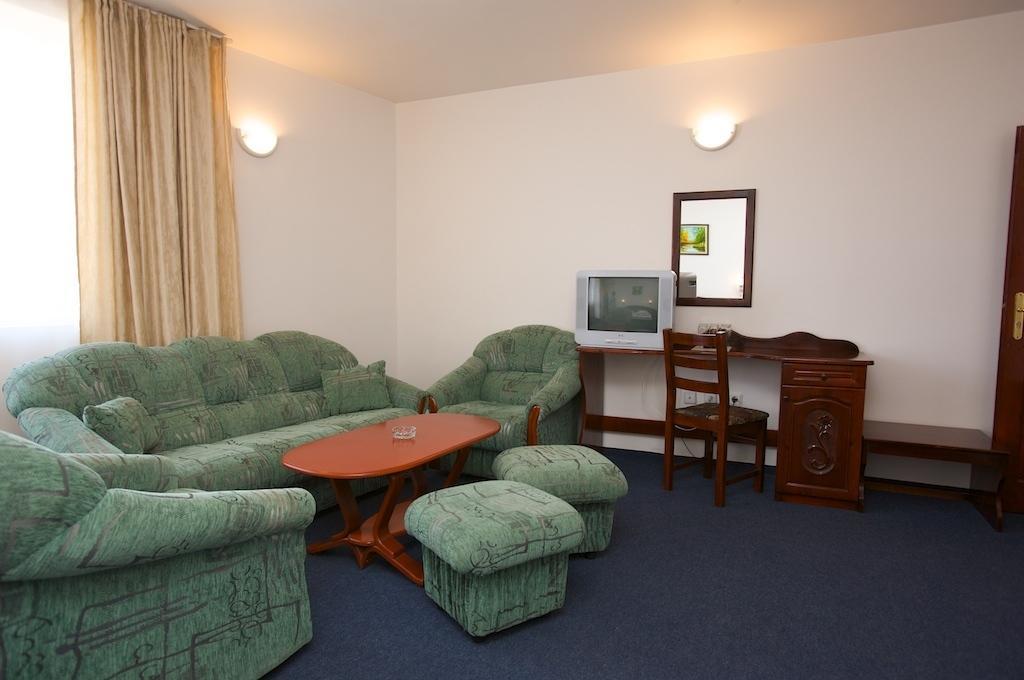 Семеен Хотел Елена Палас Nesebar Room photo